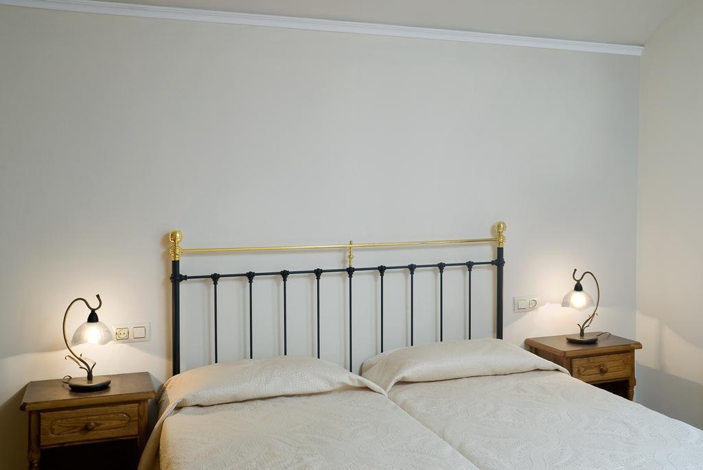 Can Garriga II I III Apartman Garriguella Kültér fotó