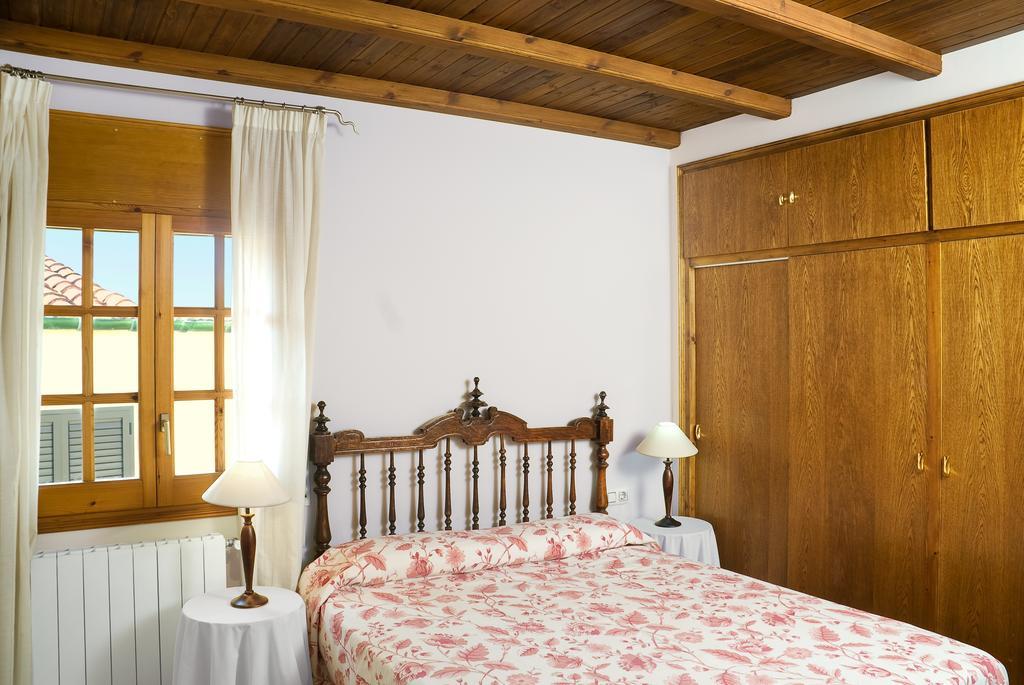 Can Garriga II I III Apartman Garriguella Kültér fotó