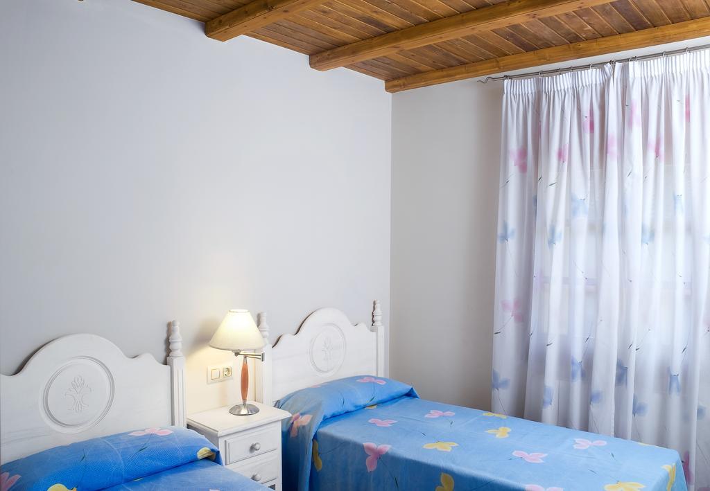 Can Garriga II I III Apartman Garriguella Kültér fotó