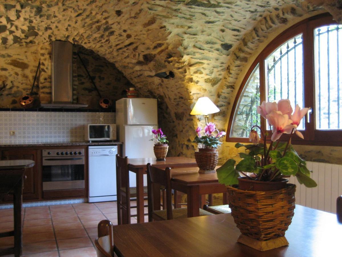 Can Garriga II I III Apartman Garriguella Kültér fotó